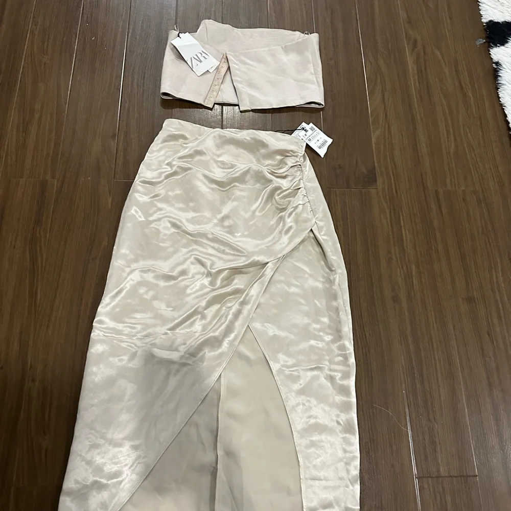Zara satin effect cream skirt and corset top - Picture 2 of 9